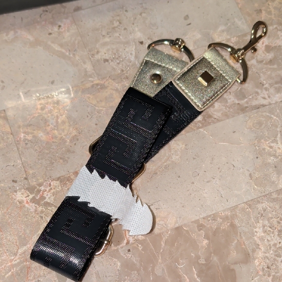 ❌SOLD❌Versace Black Tote Bag with Gold Accents - Picture 10 of 10